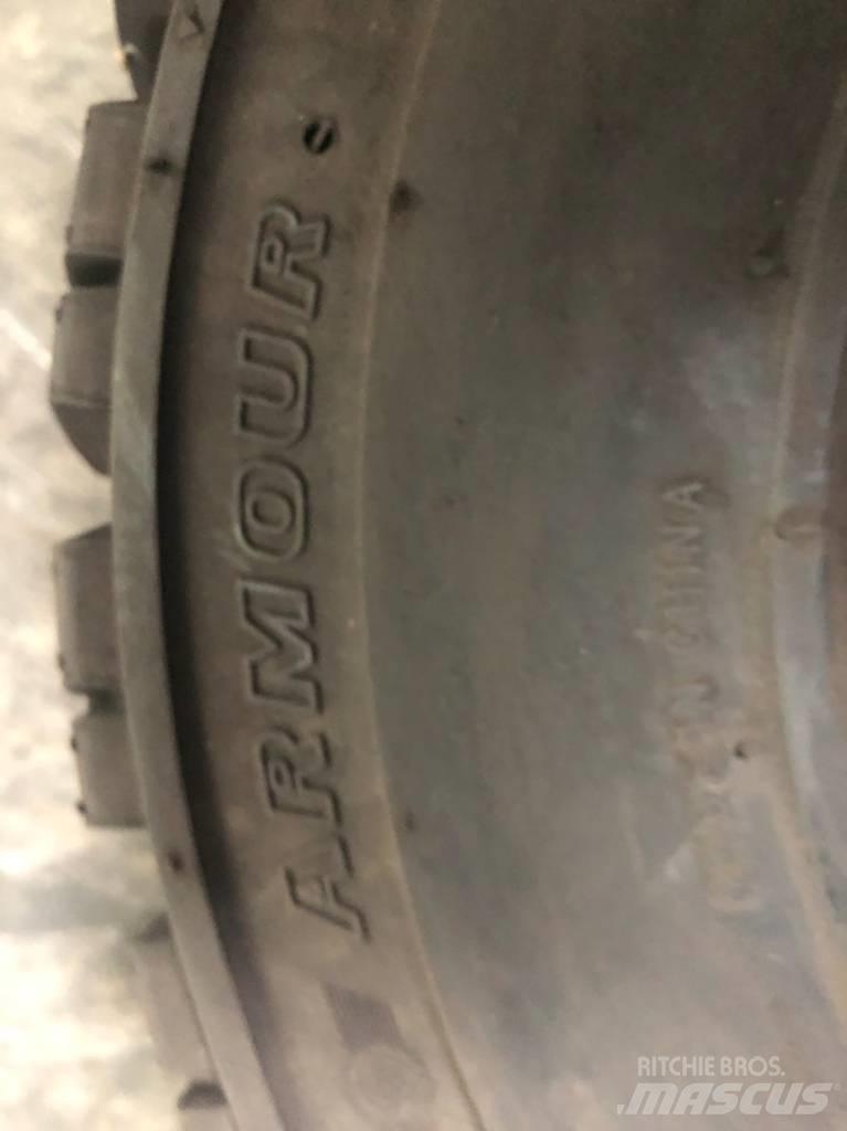 Armour 21x8-9 Lastikler