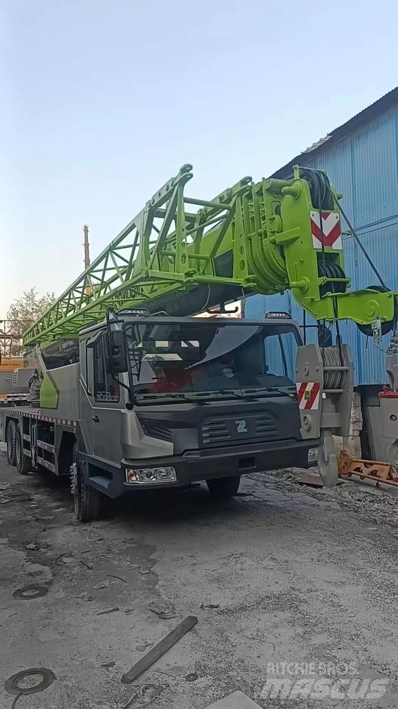 Zoomlion 25吨 Yol-Arazi Tipi Vinçler (AT)
