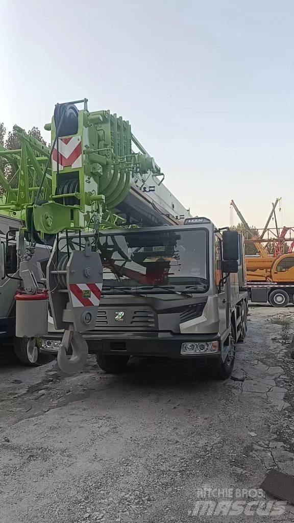 Zoomlion 25吨 Yol-Arazi Tipi Vinçler (AT)