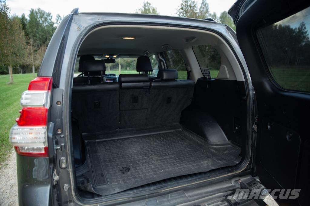 Toyota Landcruiser Otomobiller