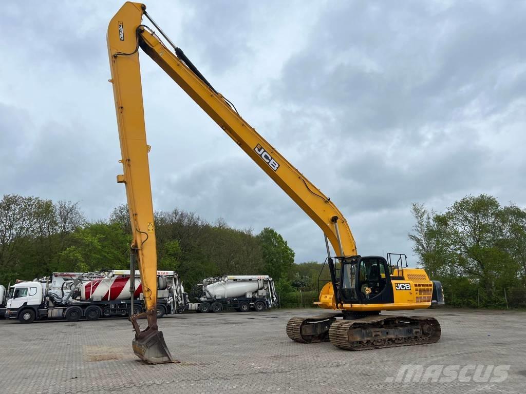 JCB JS 330 LC Paletli ekskavatörler
