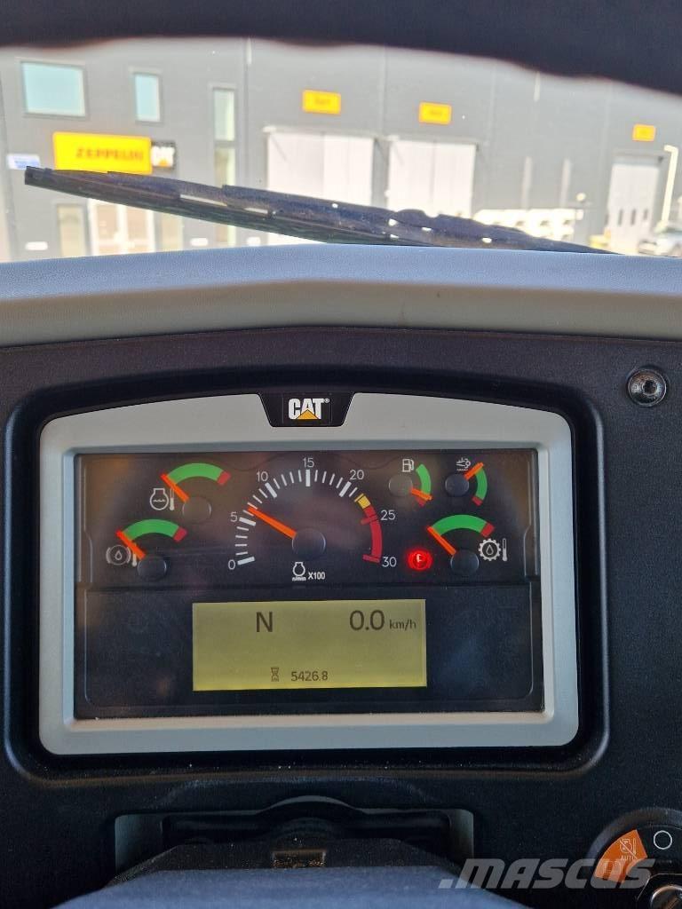 CAT 772G Yol disi kaya kamyonu