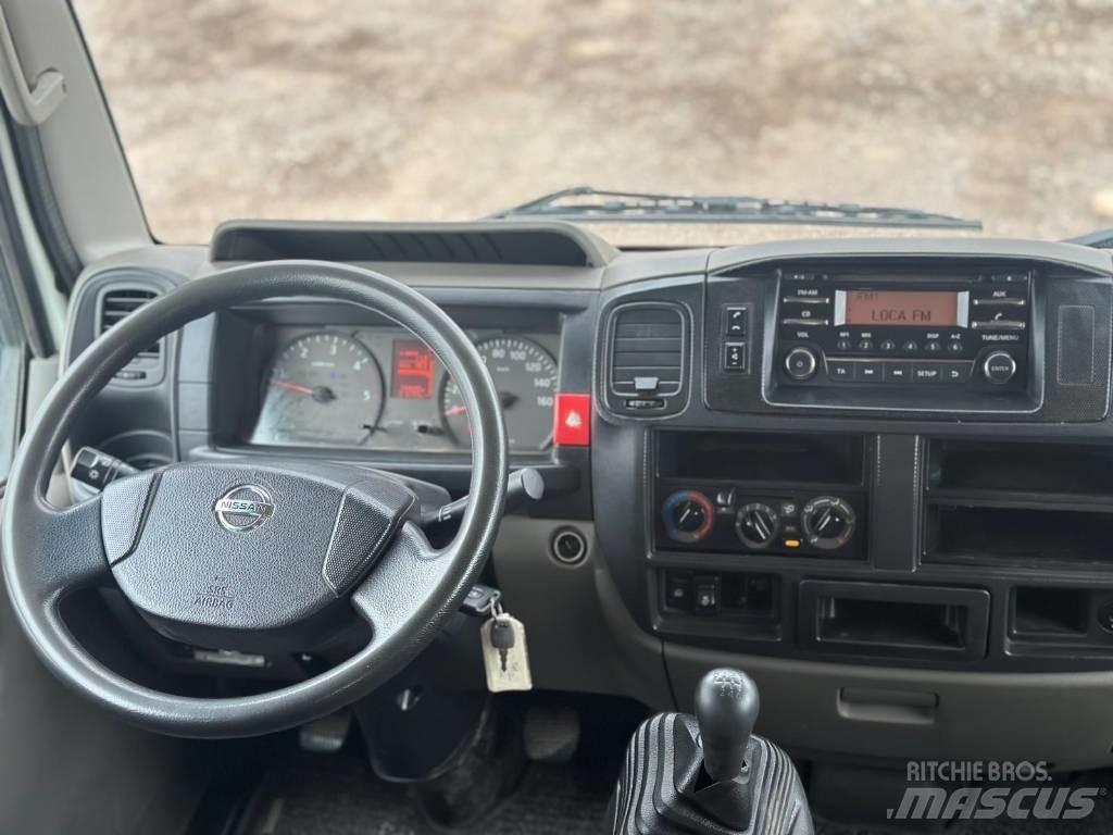 Nissan NT 400 Pikaplar