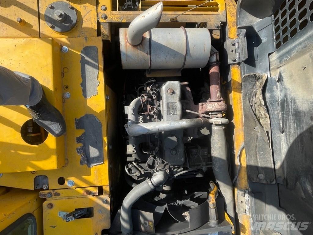 JCB JS 145 W Lastik tekerli ekskavatörler