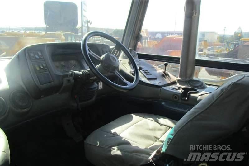 Bell B40D Belden kirma kaya kamyonu