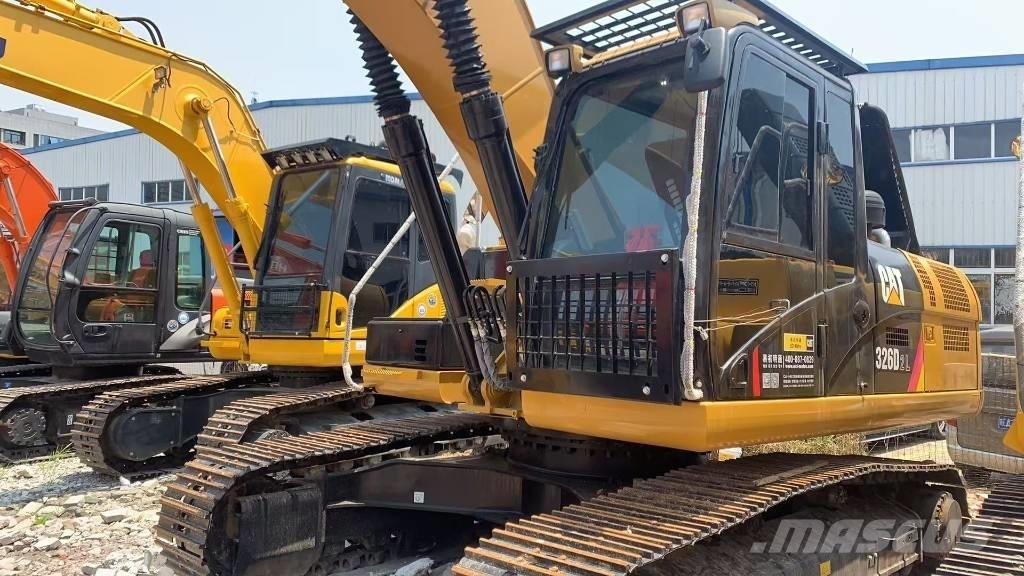 CAT 326D Paletli ekskavatörler