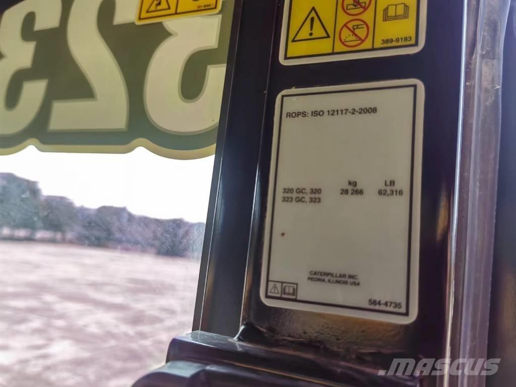 CAT 2022 CAT 323 Lastik tekerli ekskavatörler