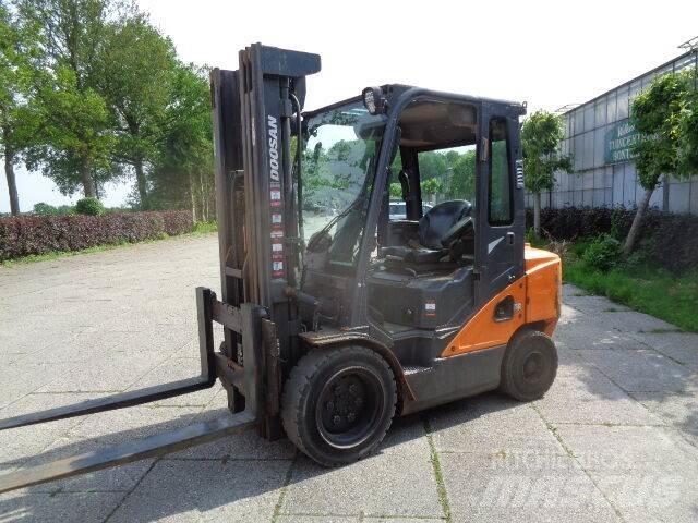 Doosan D35C-7 Dizel forkliftler