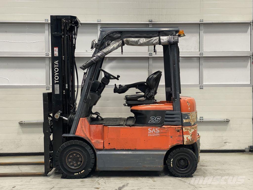 Toyota 7FBMF25 Elektrikli forkliftler