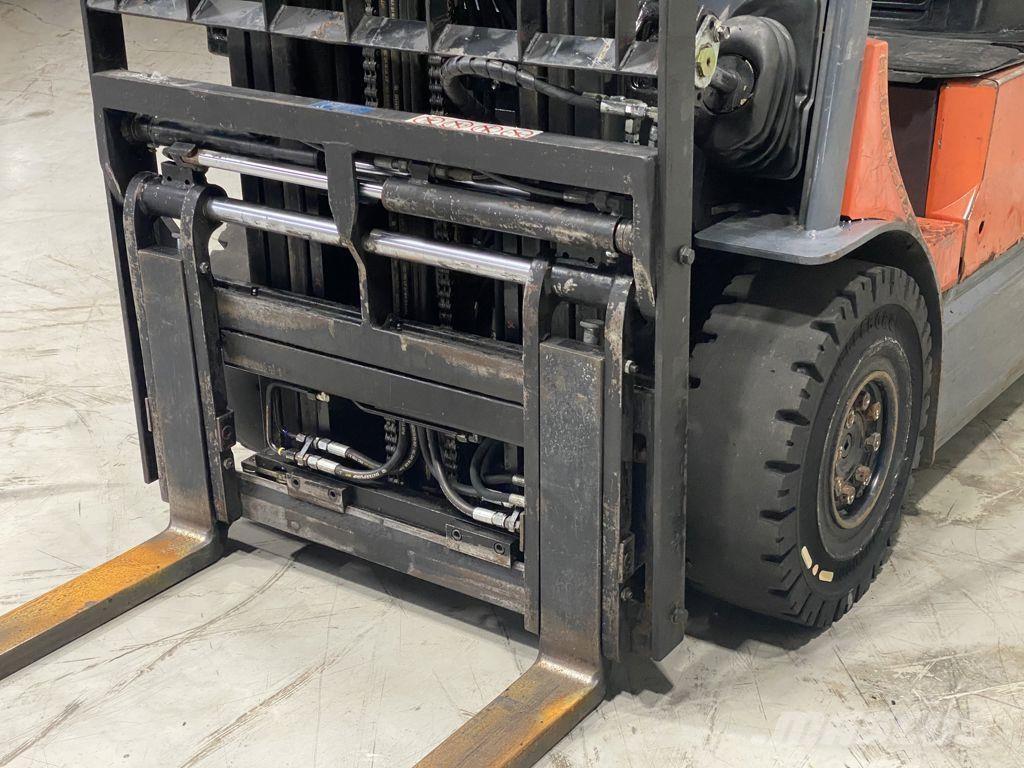Toyota 7FBMF25 Elektrikli forkliftler