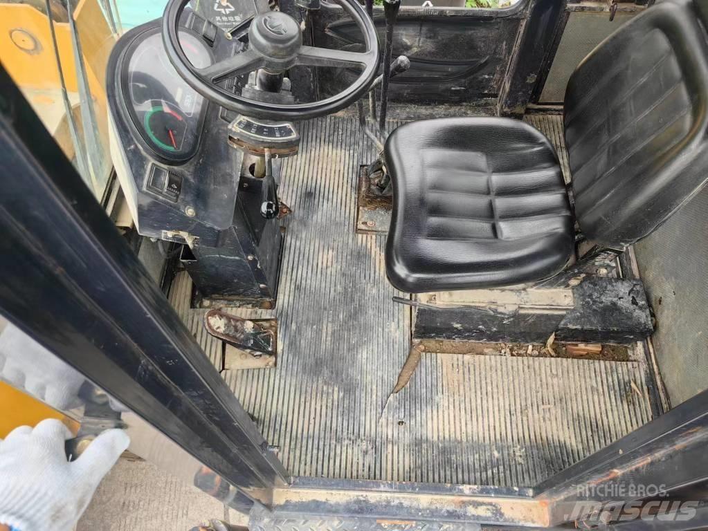 SEM 632D Tekerlekli yükleyiciler