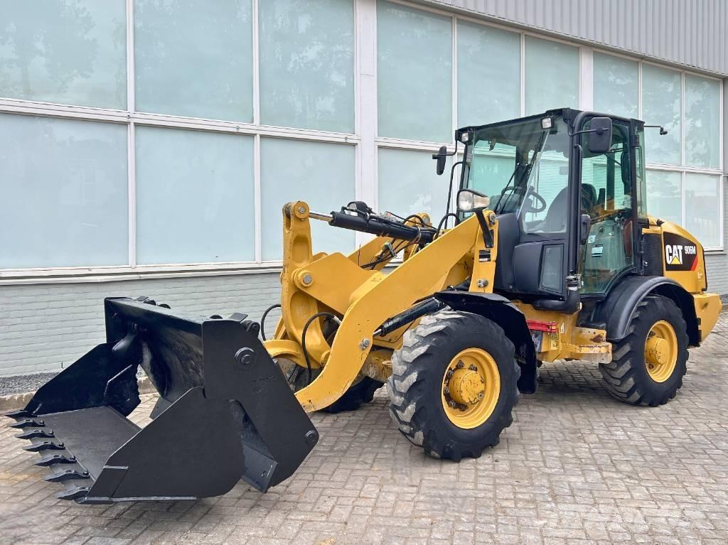 CAT 906 M    2016 Tekerlekli yükleyiciler