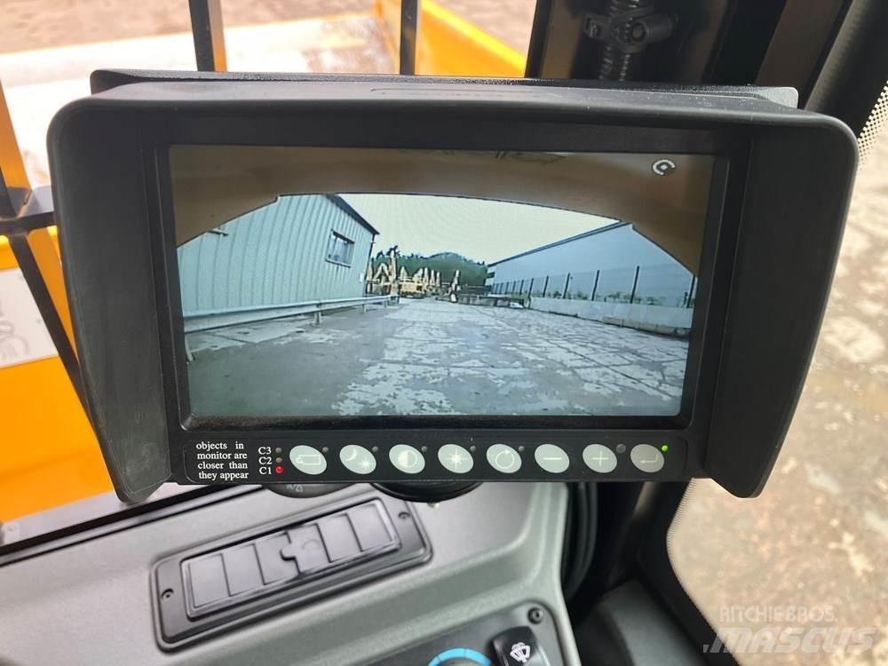 JCB 6TFT Belden kirma kamyonlar