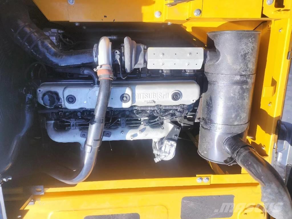 Sany SY215C Paletli ekskavatörler