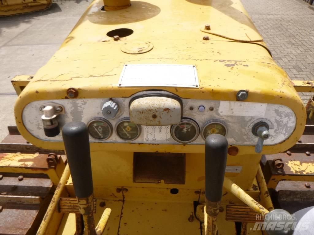 CAT D 4 D Paletli dozerler