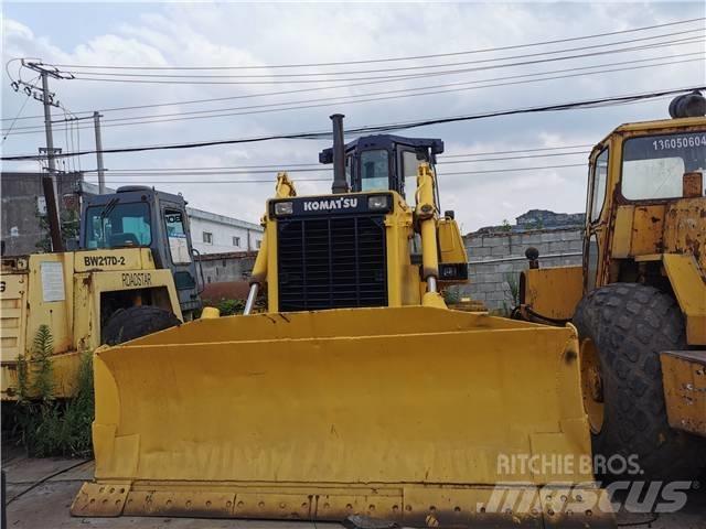 Komatsu D85-21 Paletli dozerler