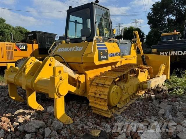 Komatsu D 85 EX Paletli dozerler