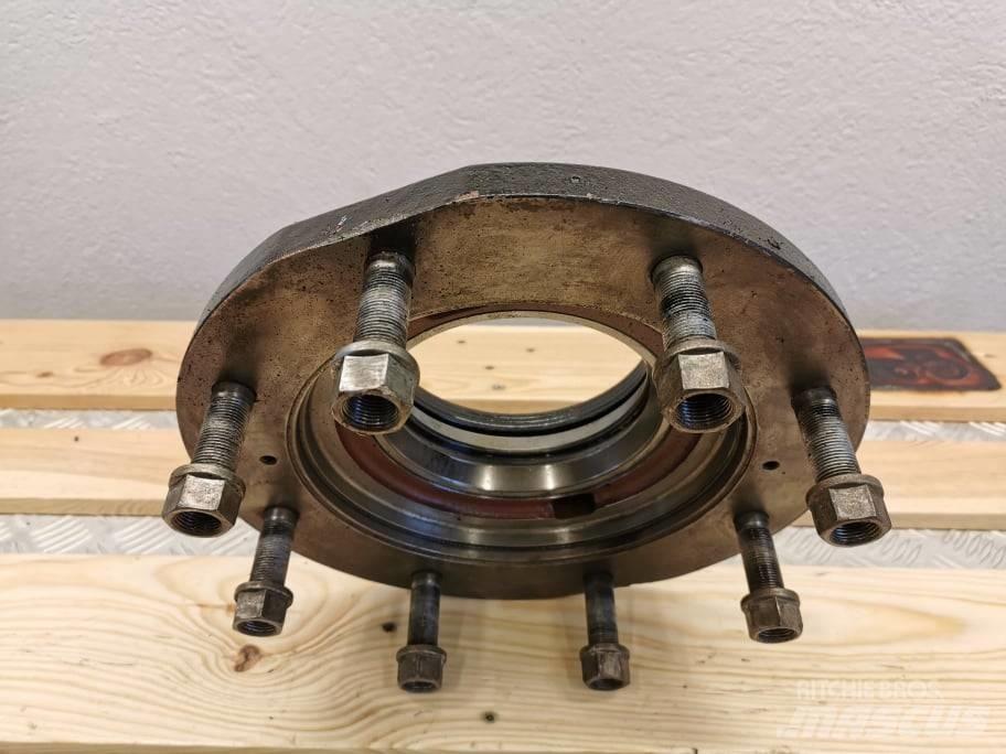 JLG 307 wheel hub Lastikler