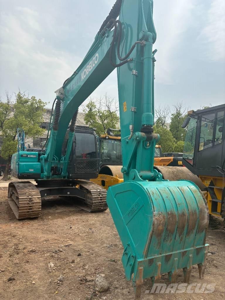 Kobelco SK 210 Paletli ekskavatörler