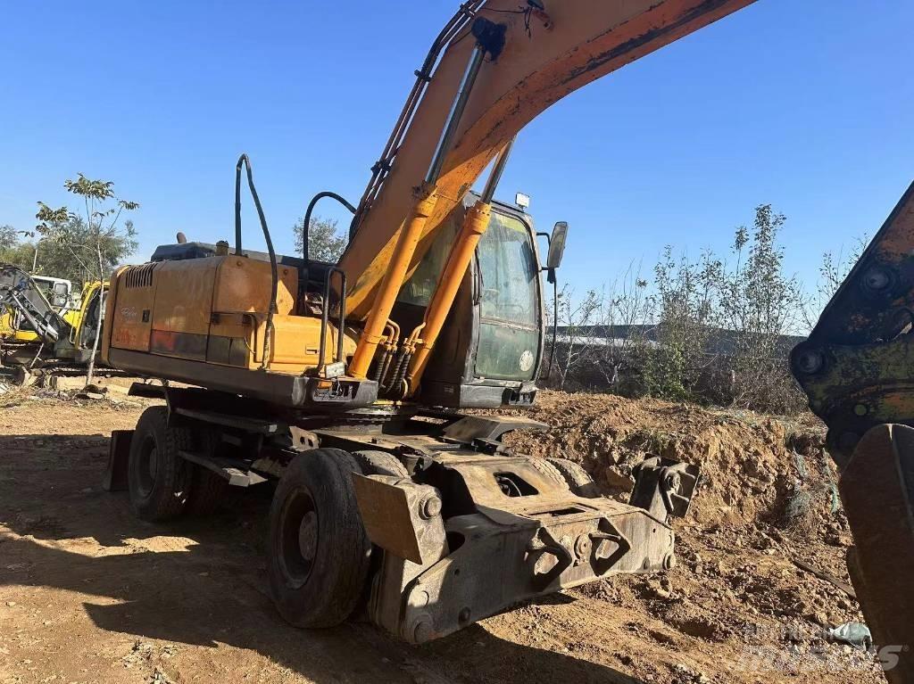 Hyundai R210WD Lastik tekerli ekskavatörler