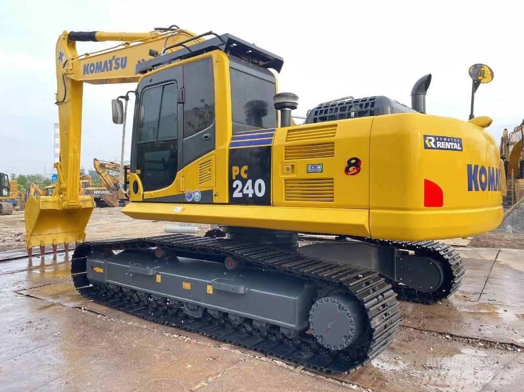Komatsu PC 240LC-8 Paletli ekskavatörler