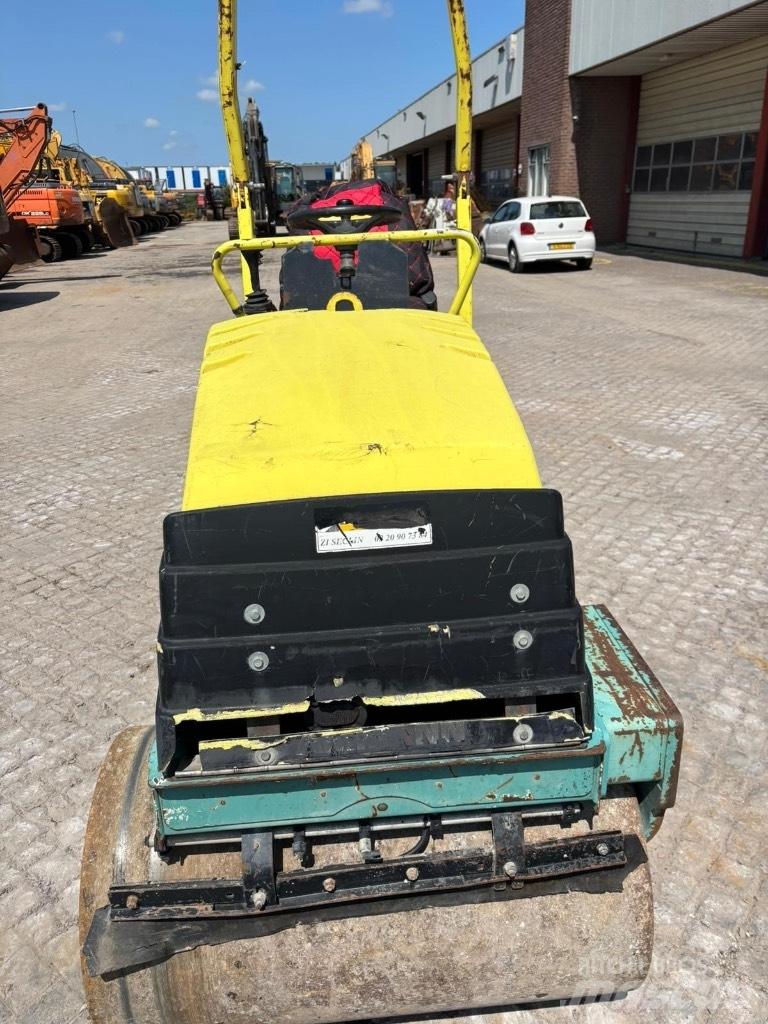 Ammann AV 20-2 Çift tamburlu silindirler