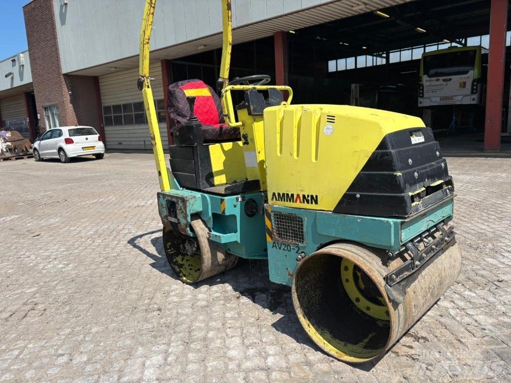 Ammann AV 20-2 Çift tamburlu silindirler