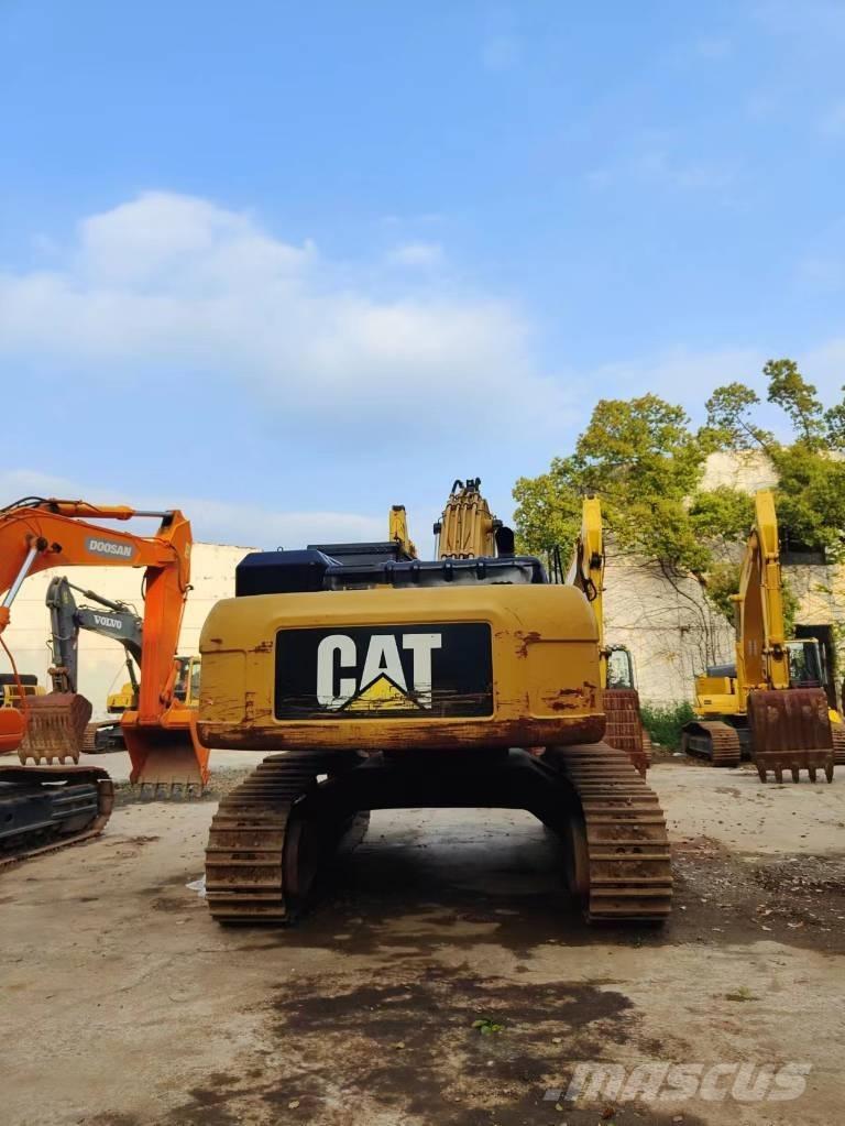CAT 349 D2 Paletli ekskavatörler