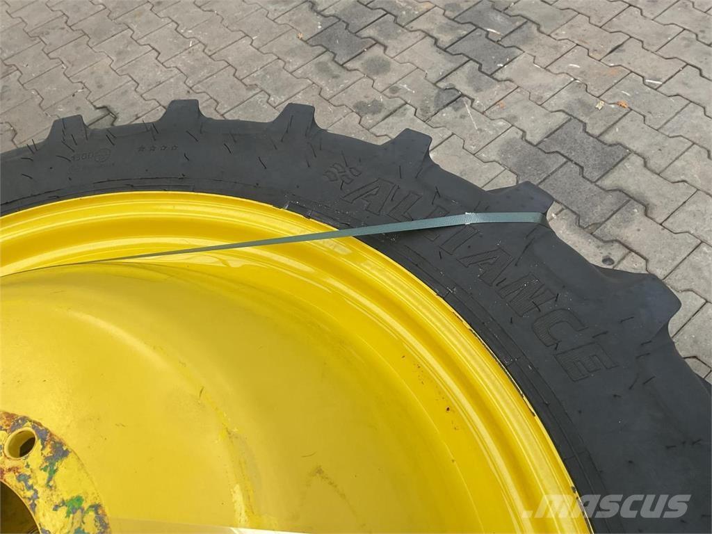 Alliance 270/95R36 Tekerlekler