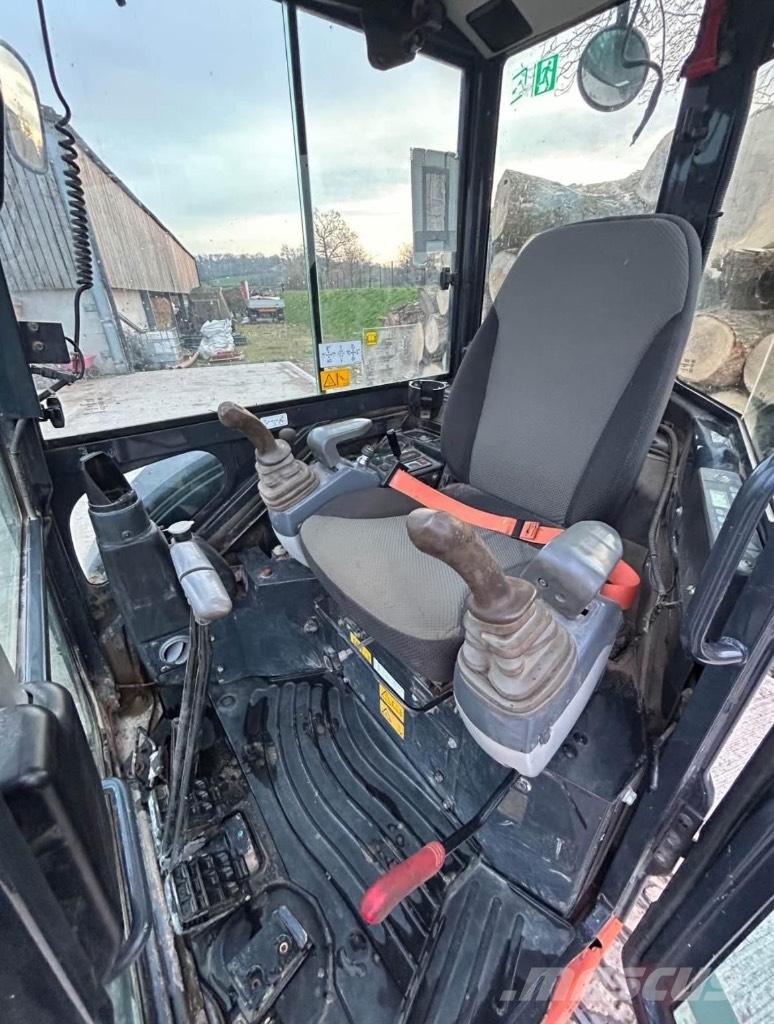 Hitachi ZX 26 U-6 Mini ekskavatörler, 7 tona dek