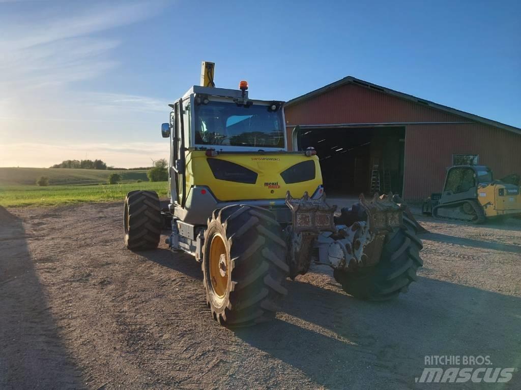 Menzi Muck M545 Lastik tekerli ekskavatörler