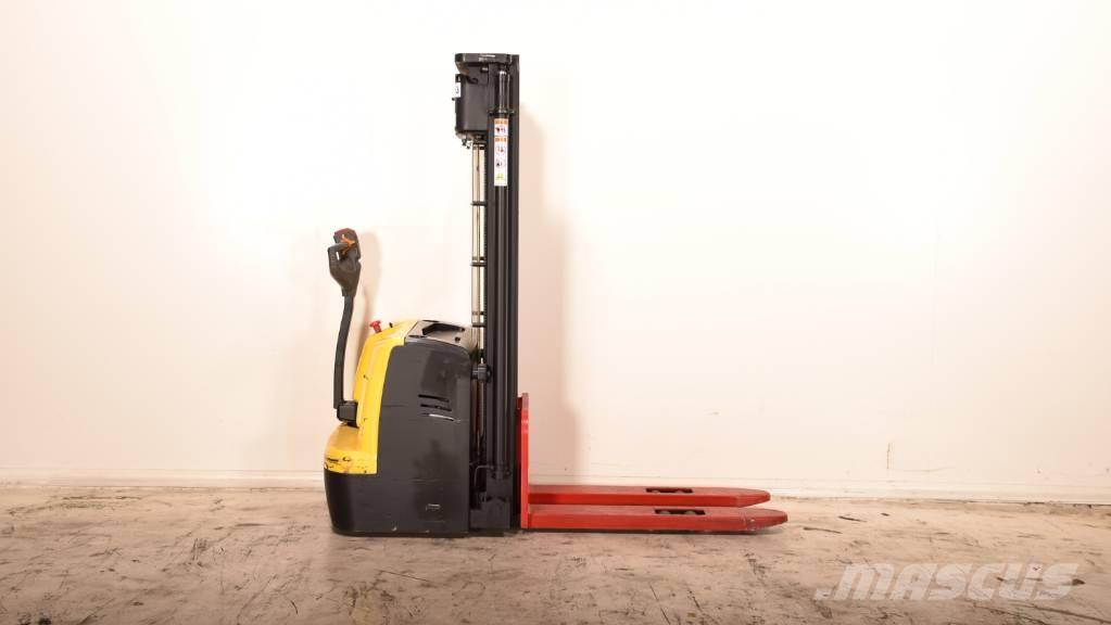 Hyster S1.5UT-24 Yaya kumandali istif makinasi