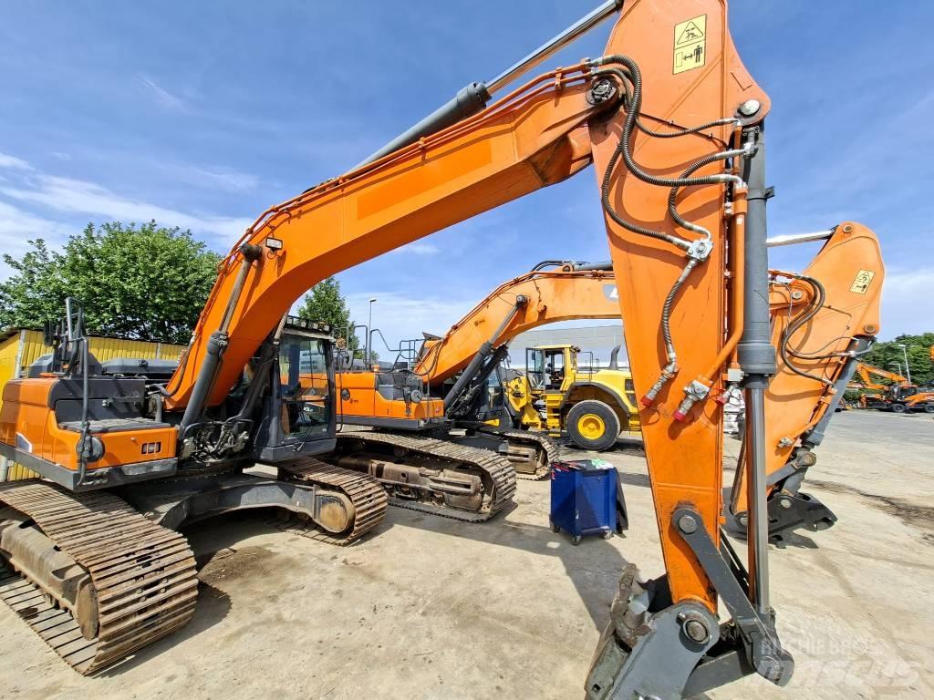 Doosan DX 225 LC-5 Paletli ekskavatörler
