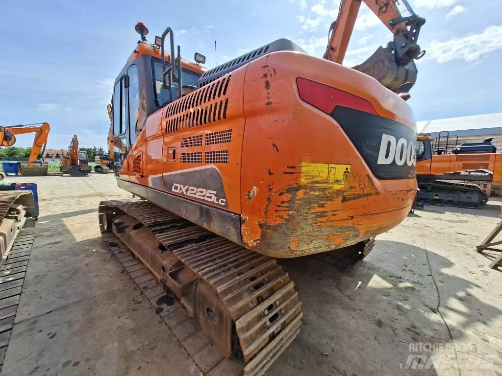 Doosan DX 225 LC-5 Paletli ekskavatörler