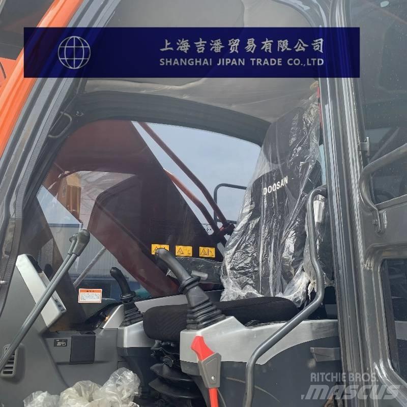 Doosan DX 300 Paletli ekskavatörler