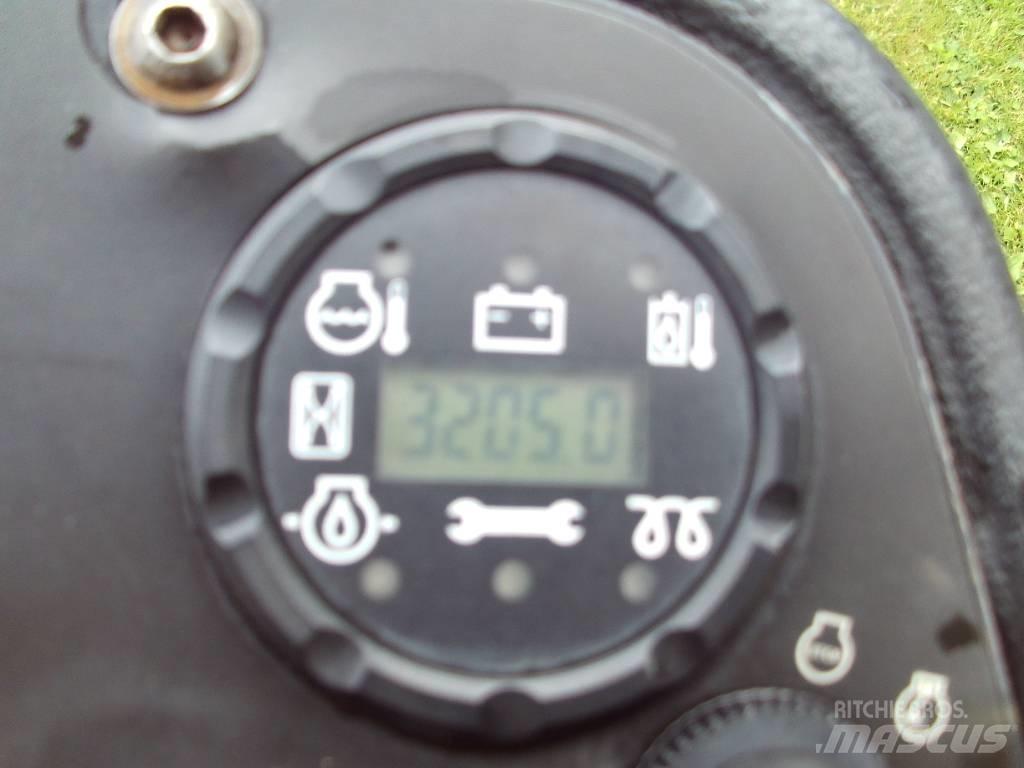 John Deere 8800 Mobil çim biçme makineleri