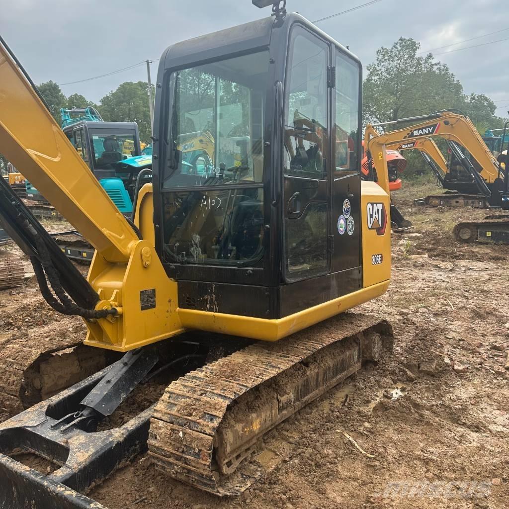 CAT 306E Paletli ekskavatörler