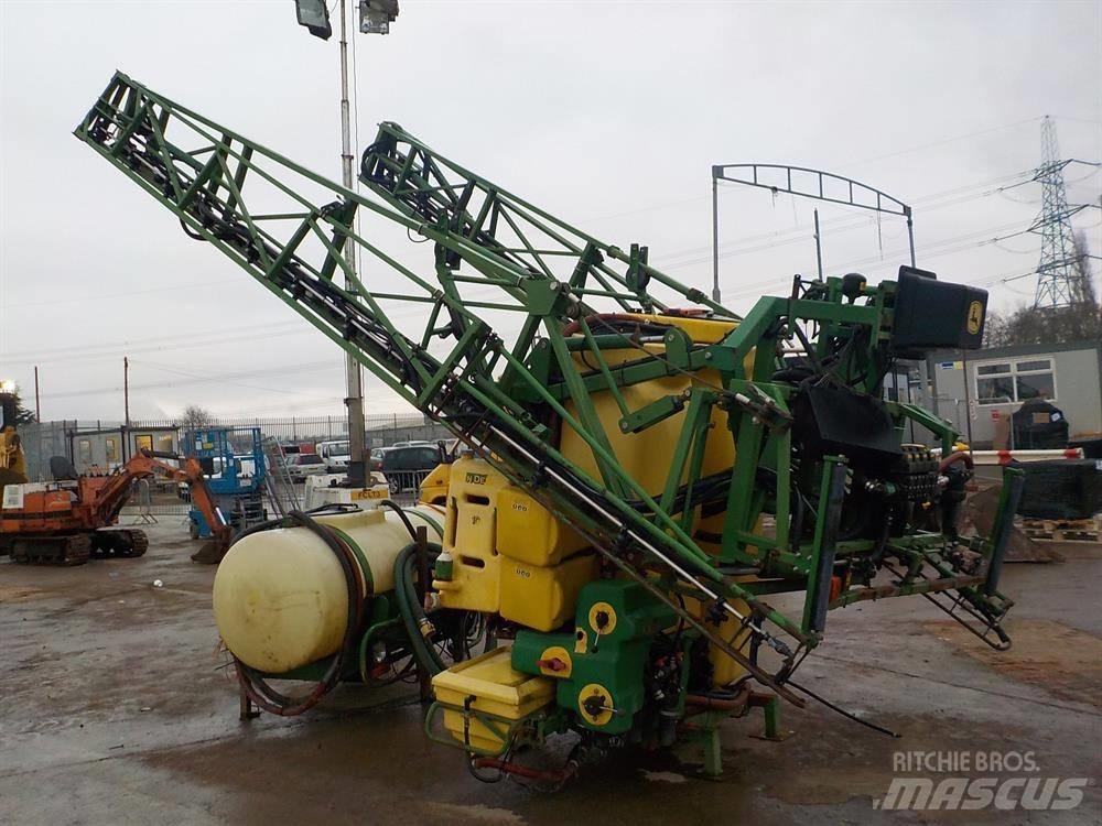 John Deere 510 Çekilir pülverizatörler