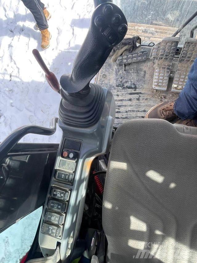 Hitachi ZX135US-6 Paletli ekskavatörler