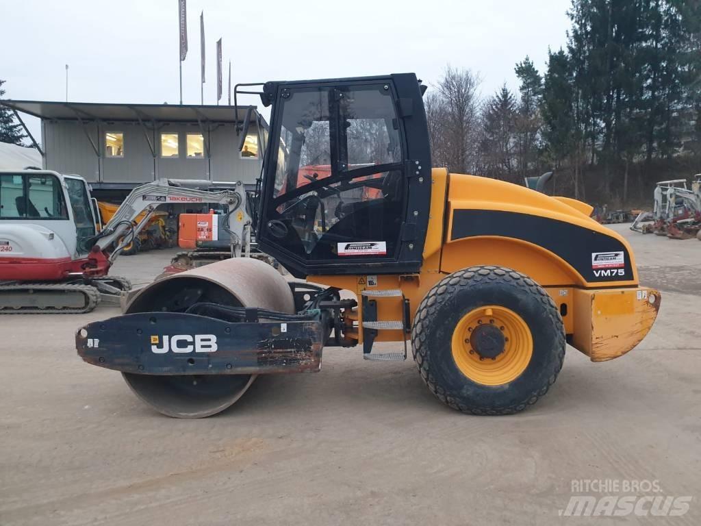 JCB VM 75 D Tek tamburlu silindirler