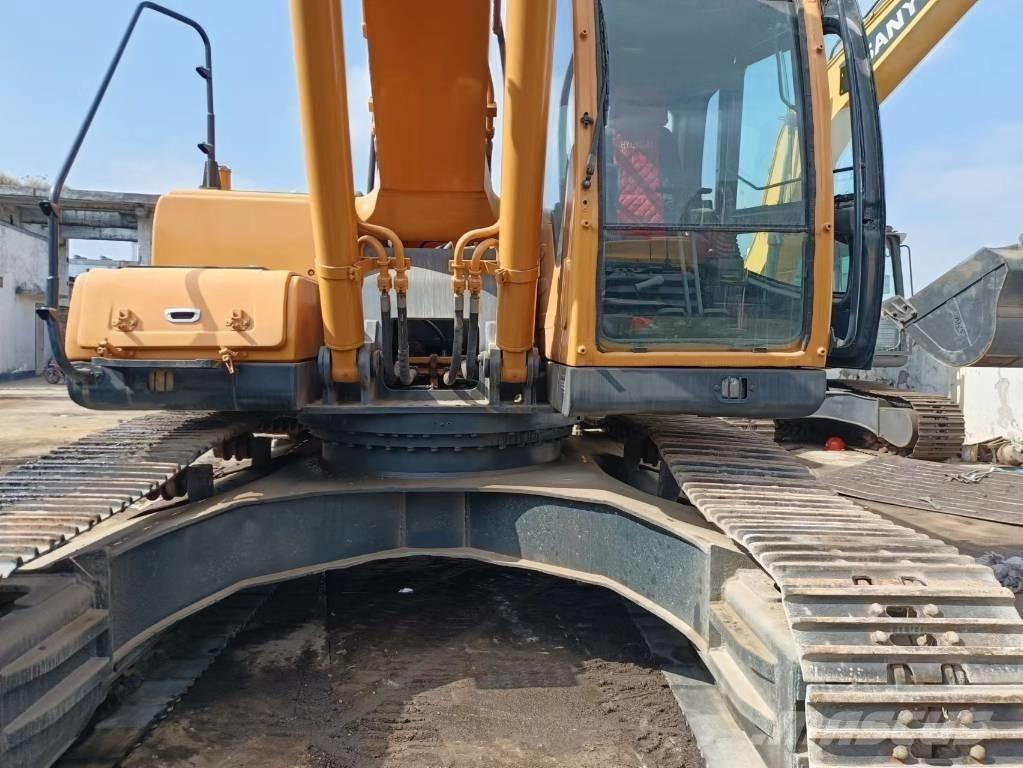 Hyundai 305-9 Paletli ekskavatörler