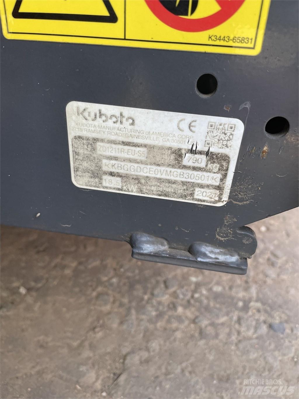 Kubota ZD 1211 Mobil çim biçme makineleri