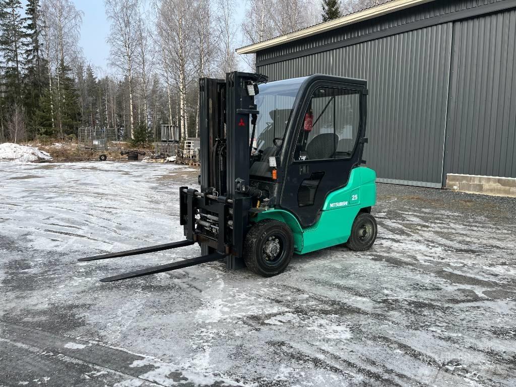Mitsubishi FD25NT Dizel forkliftler