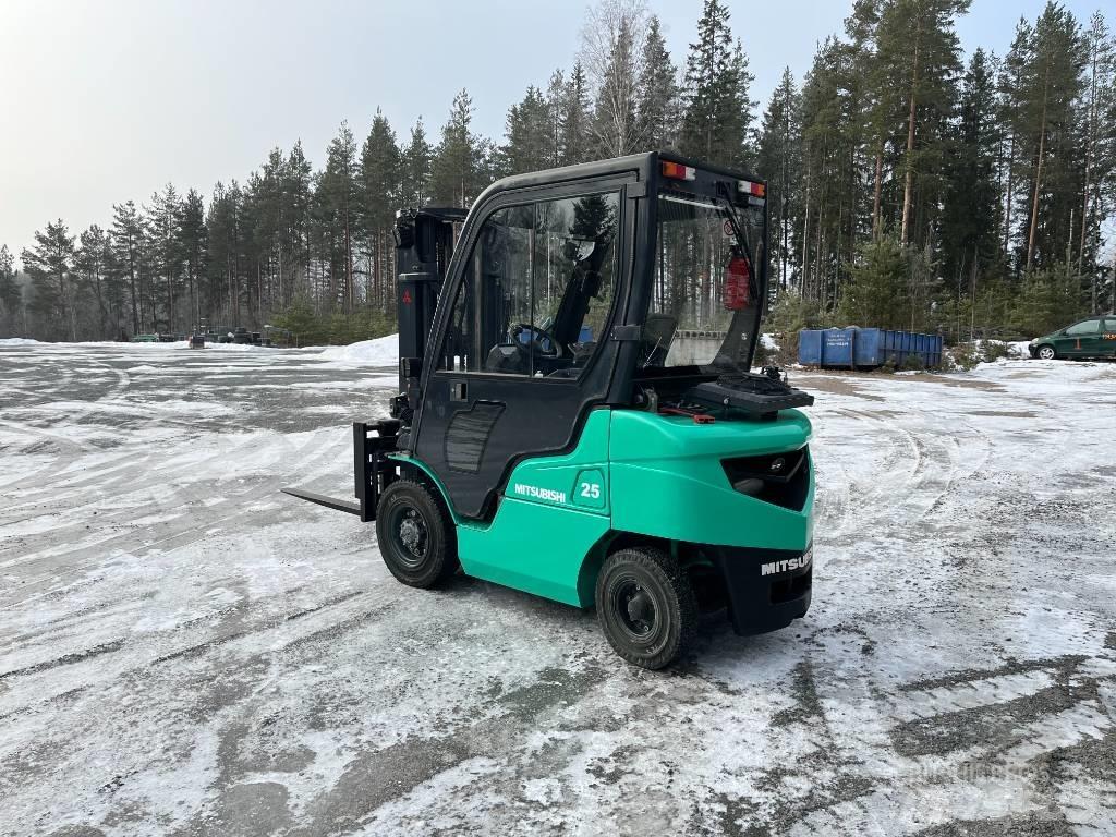 Mitsubishi FD25NT Dizel forkliftler