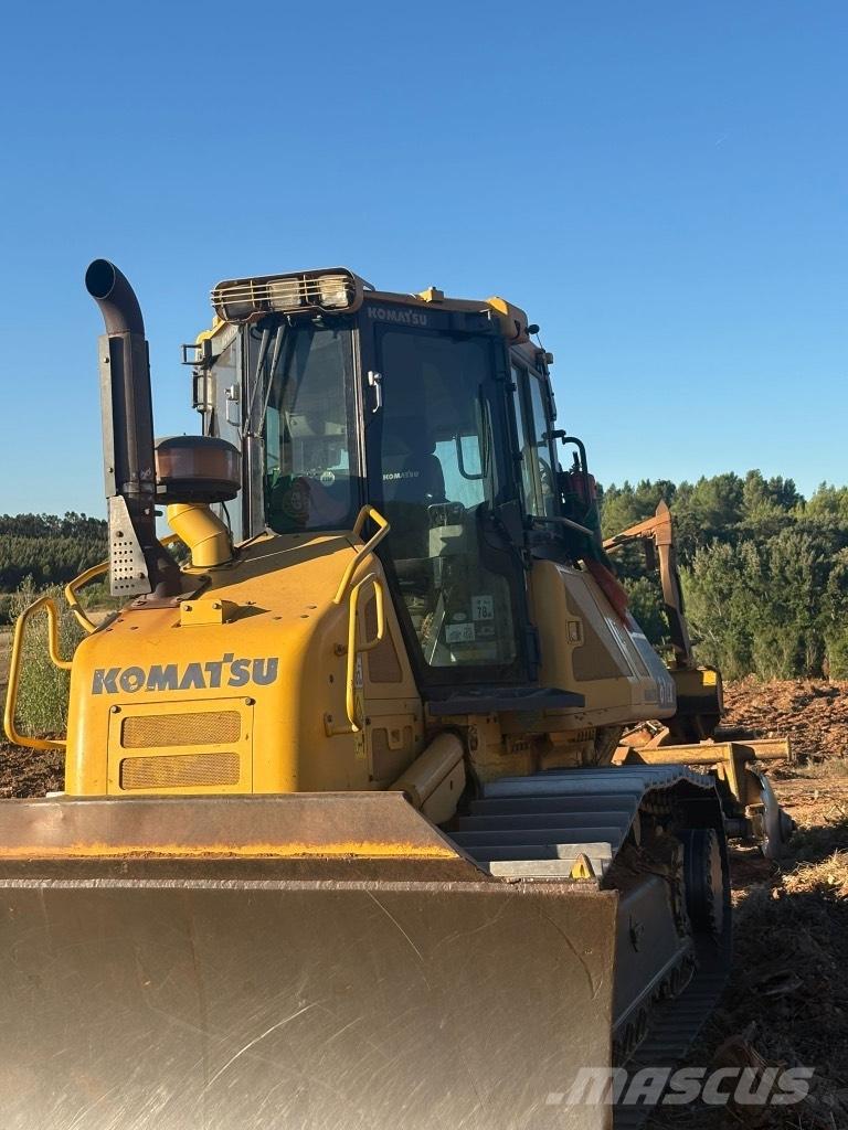 Komatsu D 61 EX-23 Paletli dozerler