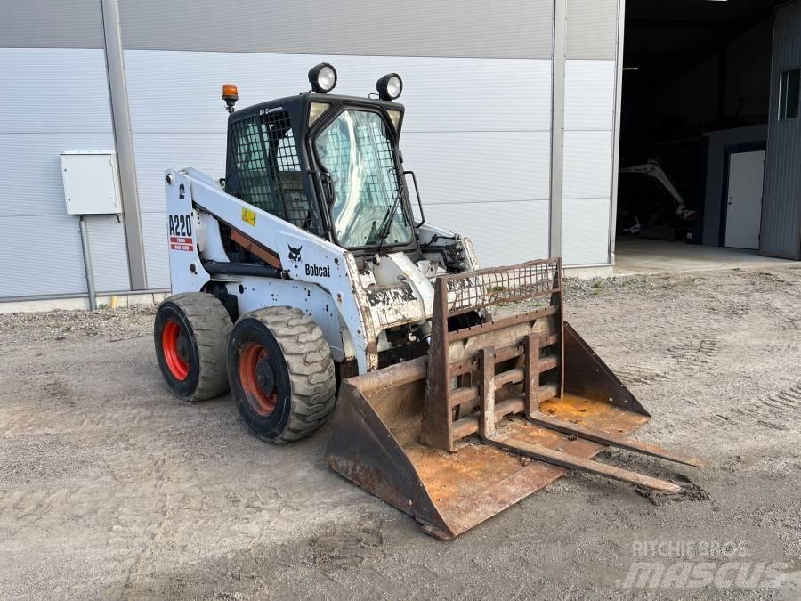Bobcat A 220 Skid steer loderler