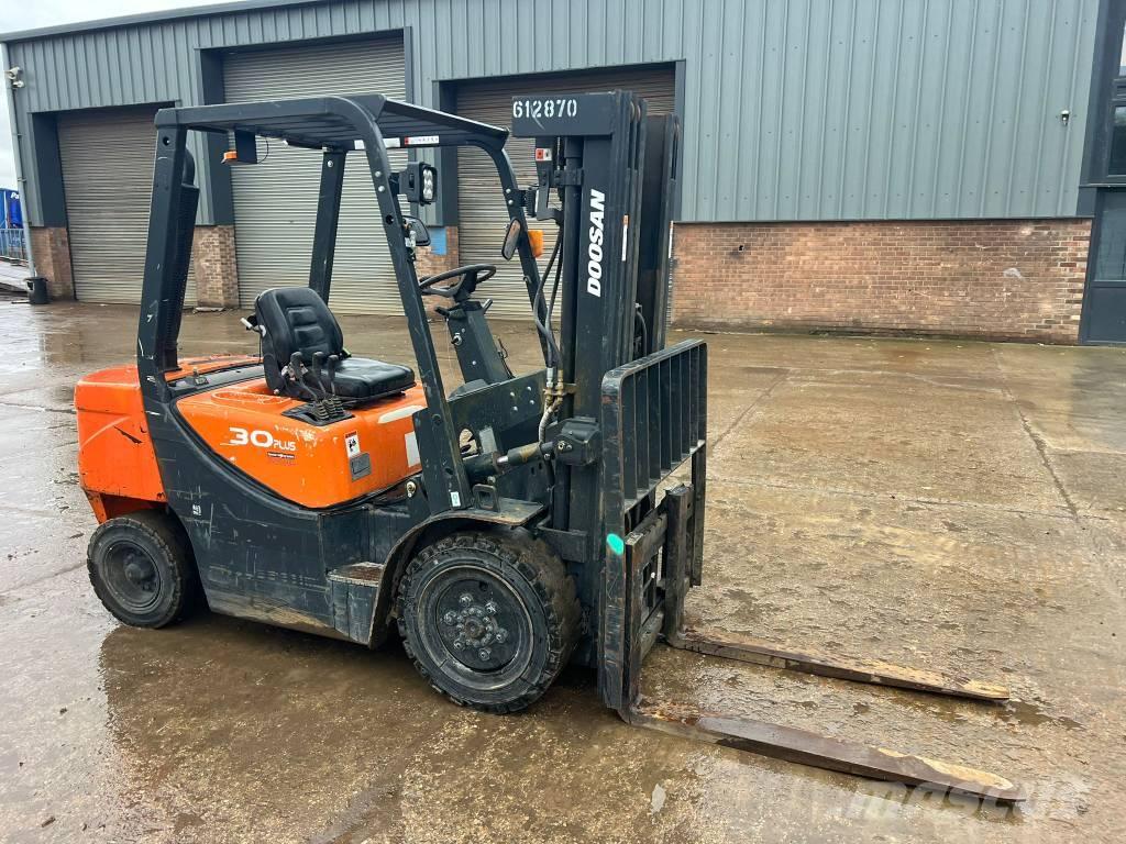 Doosan D 30 GP Dizel forkliftler