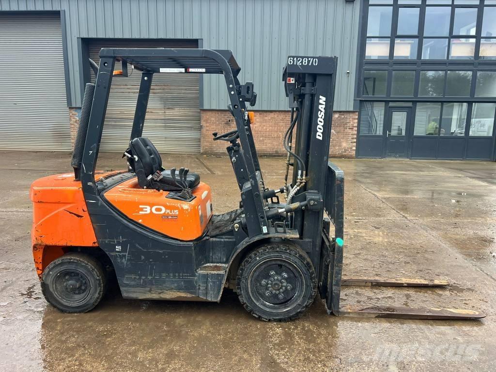 Doosan D 30 GP Dizel forkliftler