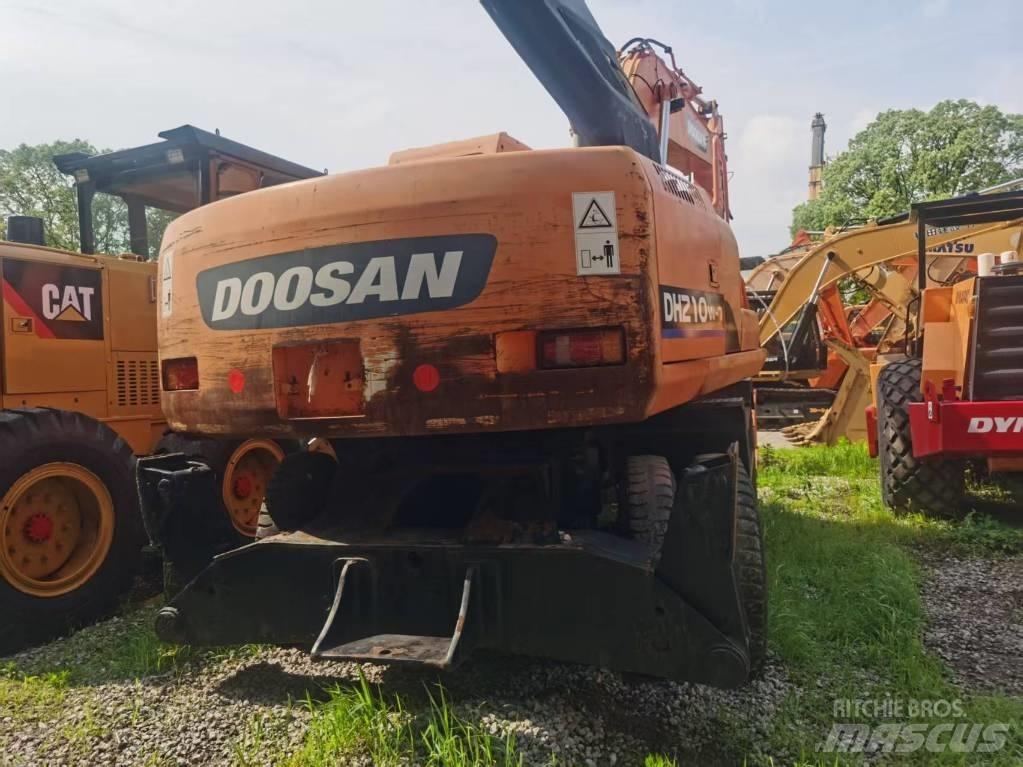Doosan DH 210 W Lastik tekerli ekskavatörler