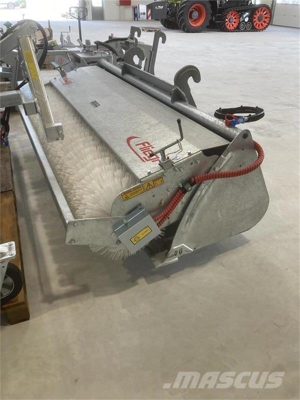 Fliegl Power Pro 260 Cadde süpürücüler